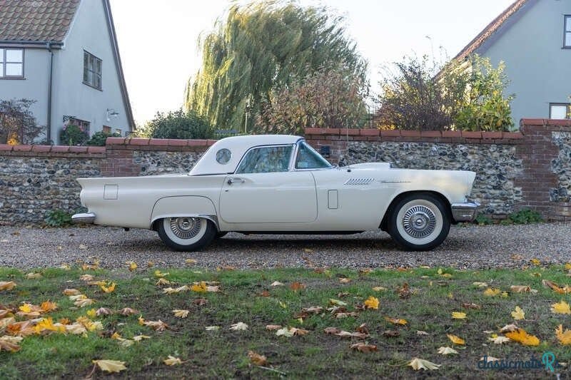 1957' Ford Thunderbird photo #5