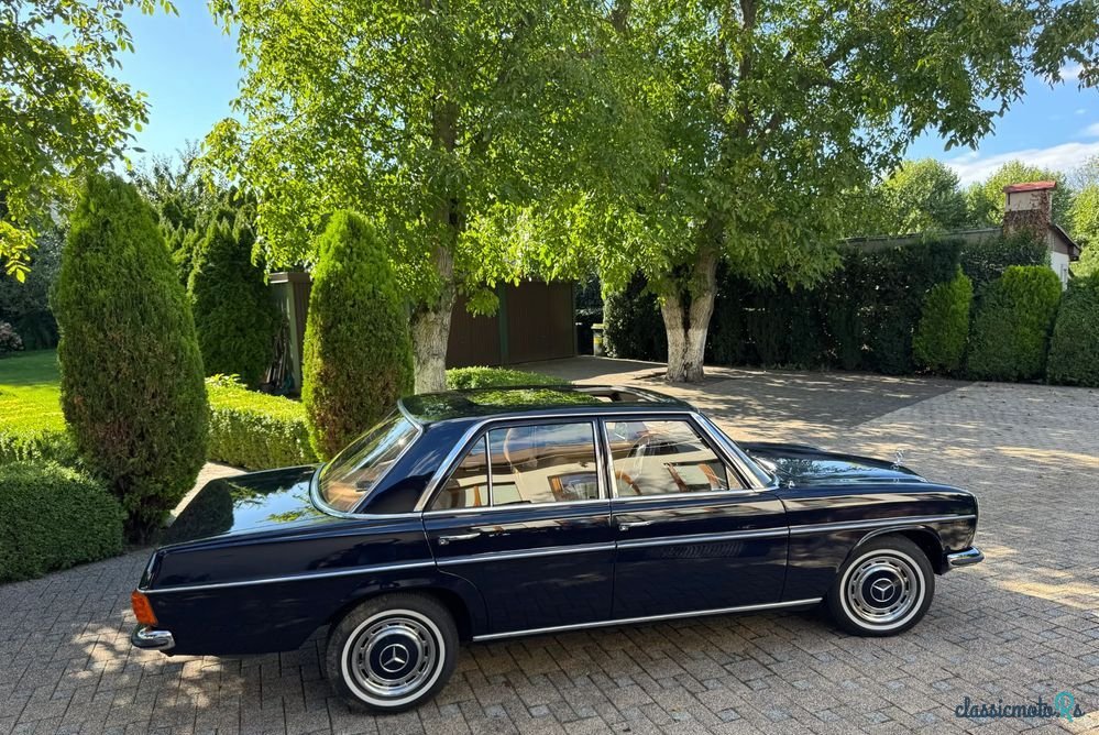 1974' Mercedes-Benz W115 photo #4