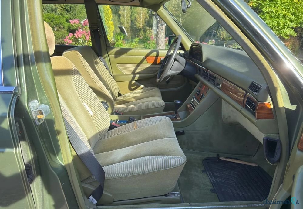 1980' Mercedes-Benz Klasa S photo #6