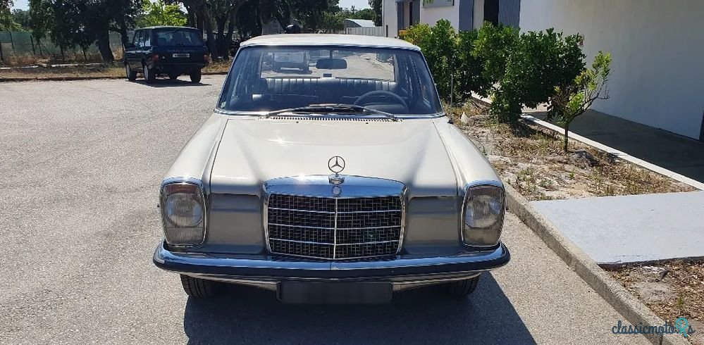 1970' Mercedes-Benz 220 photo #3