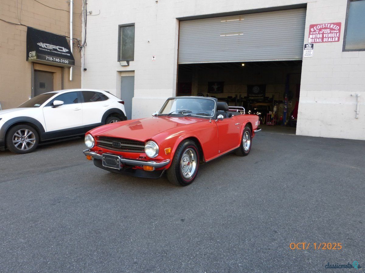 1976' Triumph TR6 photo #3