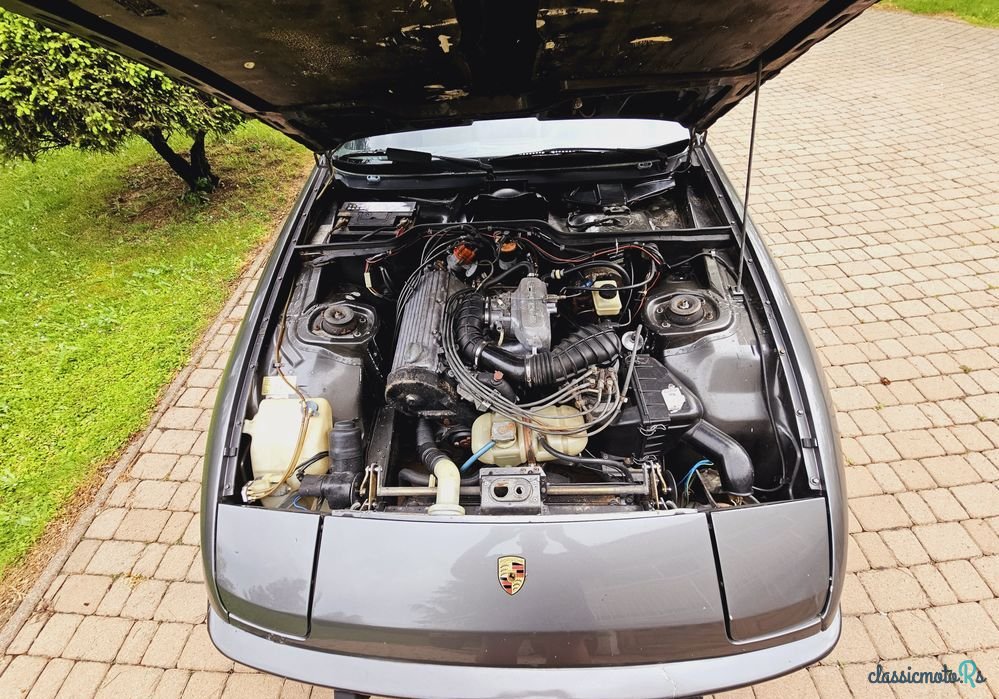 1979' Porsche 924 Standard photo #6