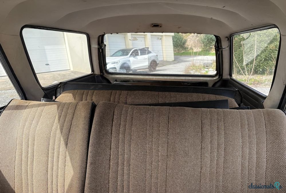 1989' Peugeot 504 Break photo #6