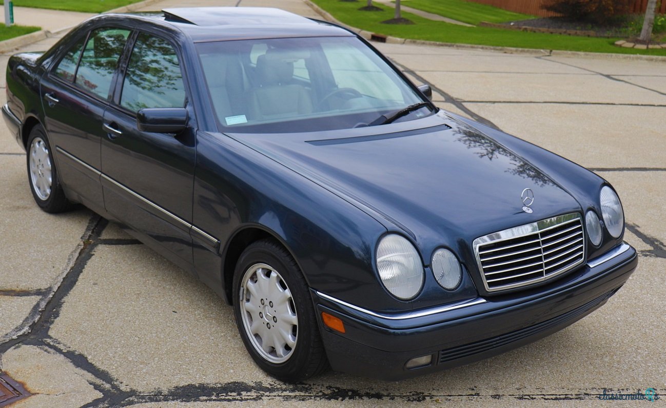 1996' Mercedes-Benz E300 photo #2
