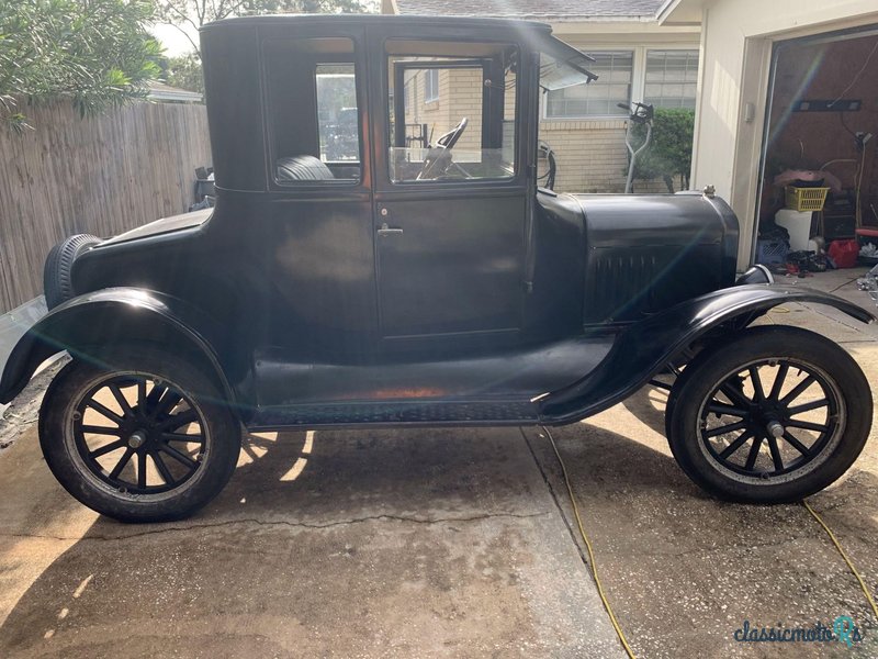 1925' Ford Model T photo #1