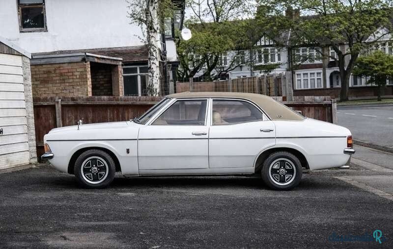 1974' Ford Cortina photo #5