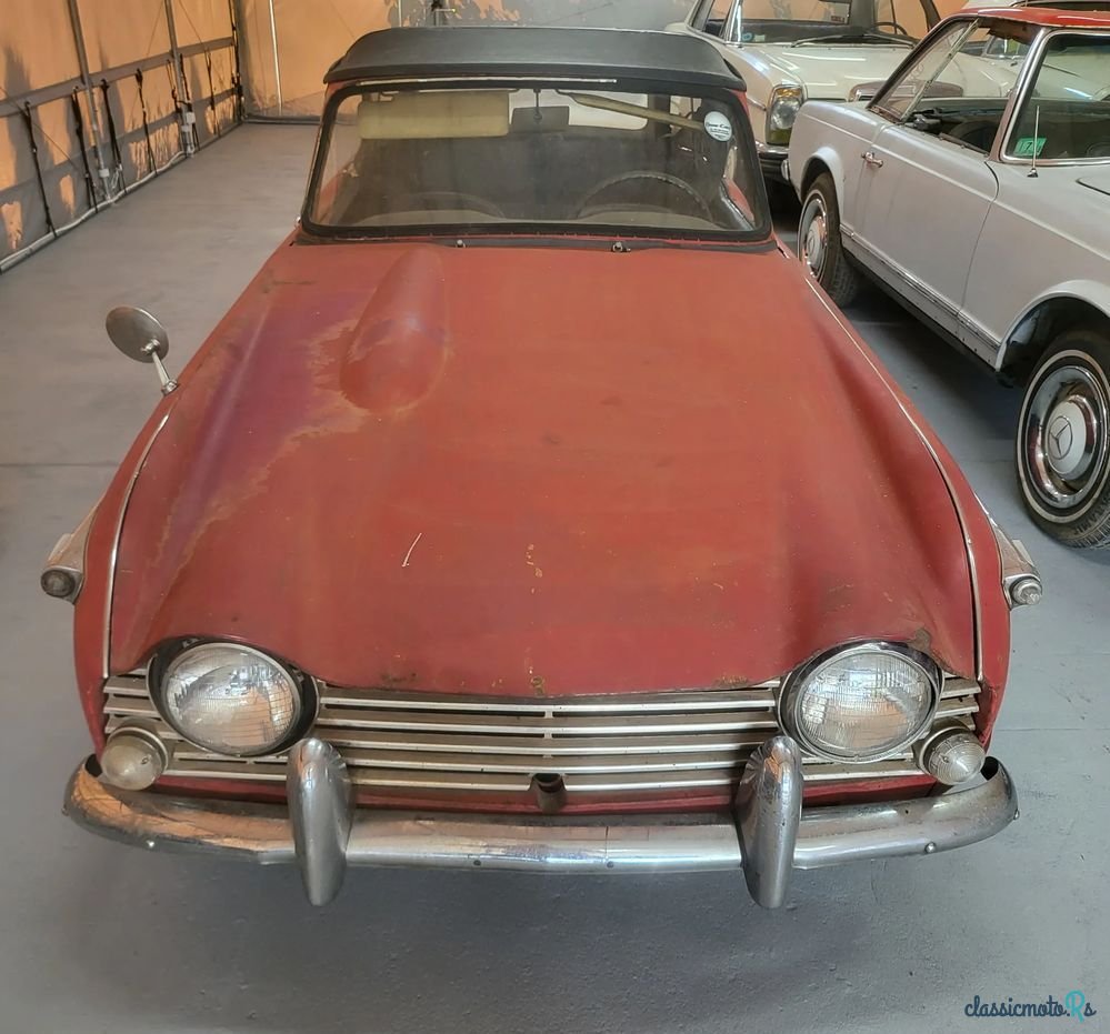 1965' Triumph TR4 photo #1