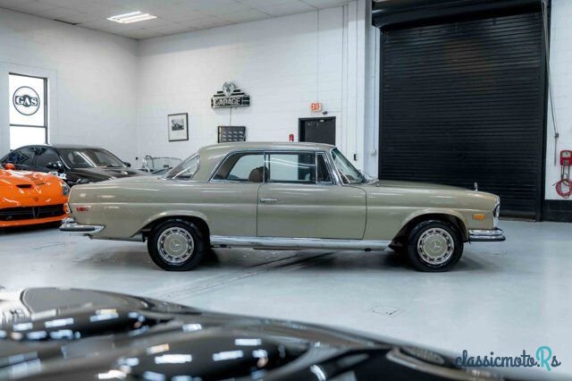 1971' Mercedes-Benz 280SE photo #6