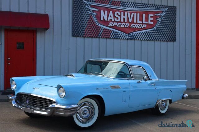 1957' Ford Thunderbird photo #2