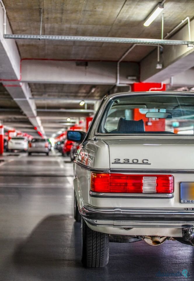 1978' Mercedes-Benz W123 photo #4