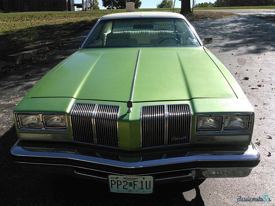 1976' Oldsmobile Cutlass Supreme photo #3