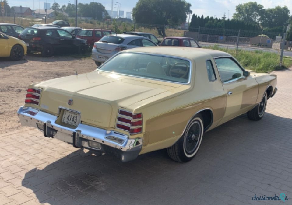 1977' Dodge Charger photo #3