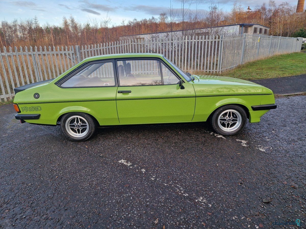 1980' Ford Escort photo #6