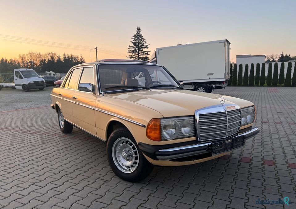 1980' Mercedes-Benz W123 photo #1