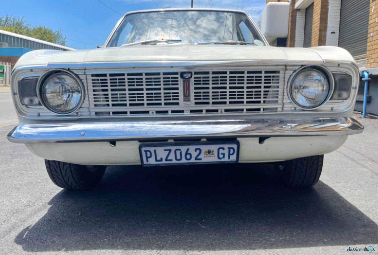 1968' Ford Cortina photo #3