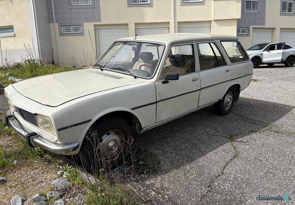 1989' Peugeot 504 Break photo #2