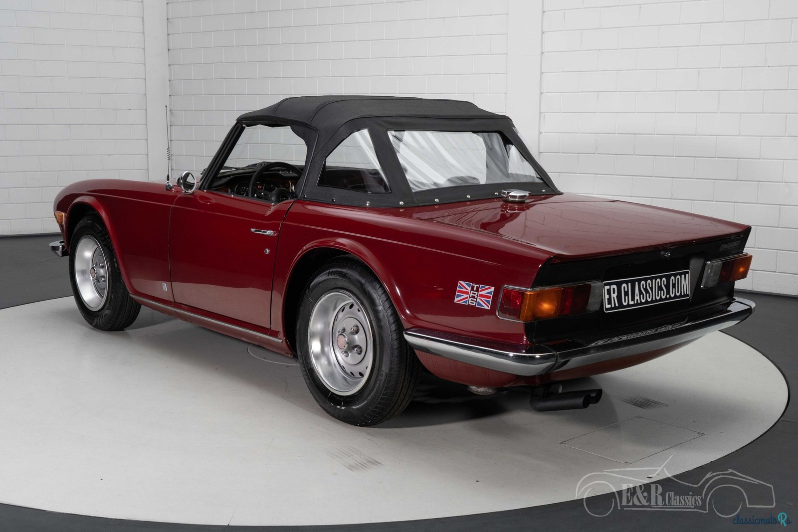 1974' Triumph TR6 photo #5