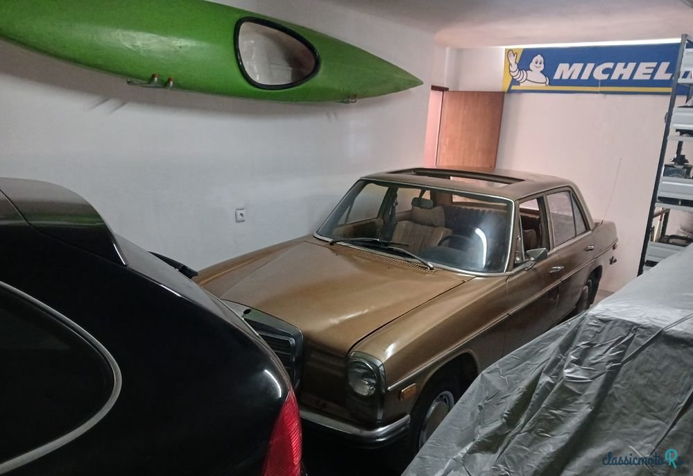 1973' Mercedes-Benz 220 photo #1