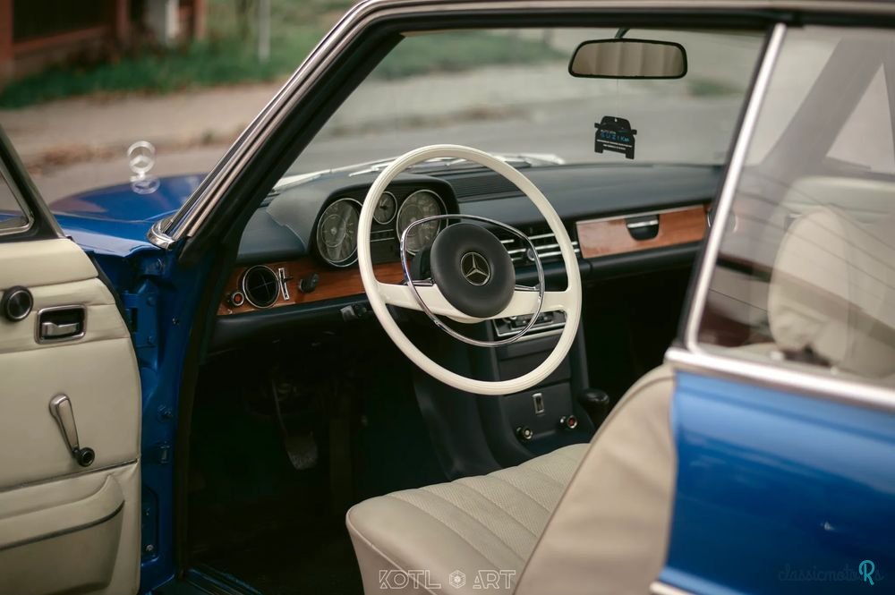 1971' Mercedes-Benz 250CE W114 photo #5