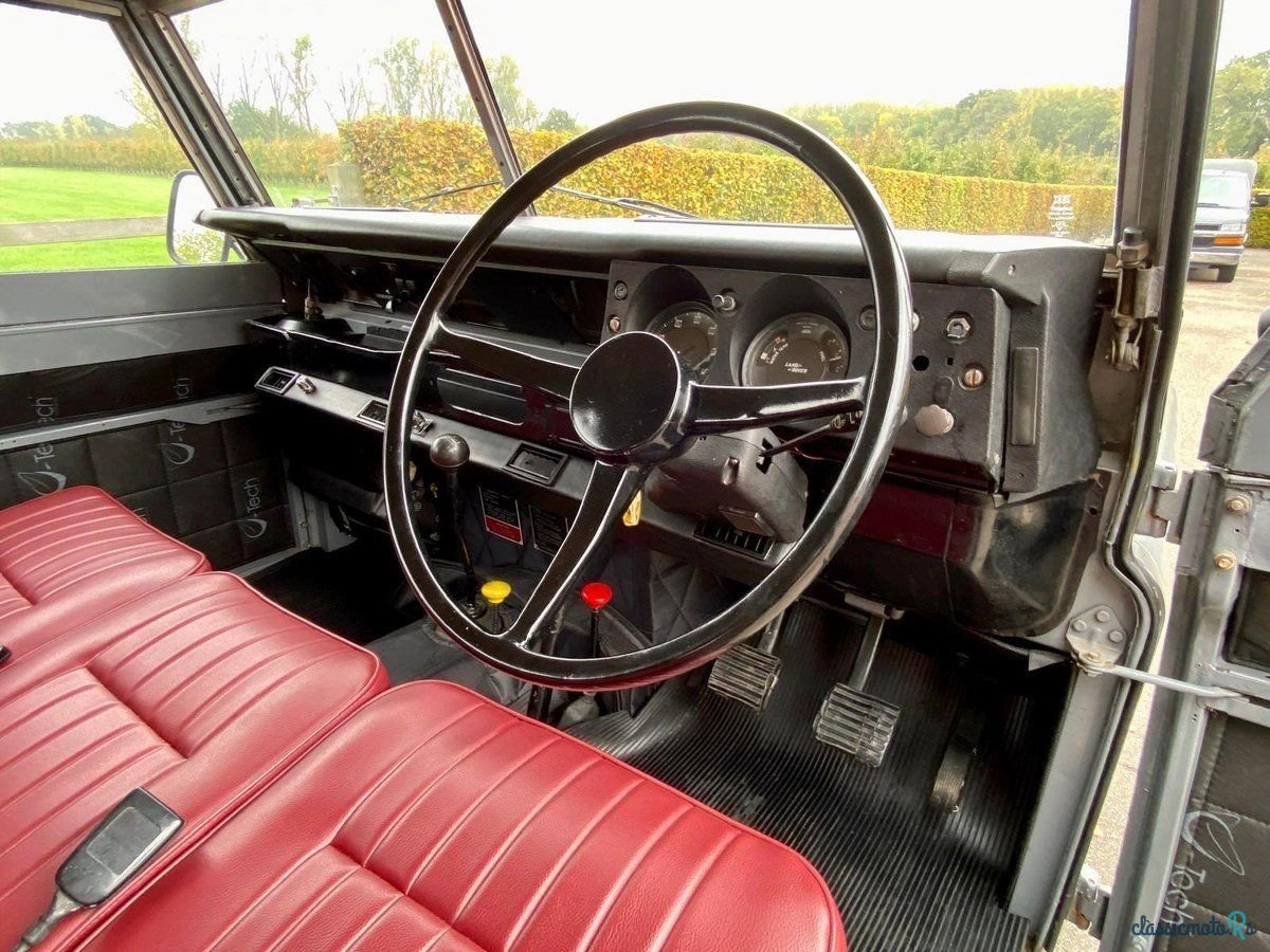 1976' Land Rover Series III photo #3