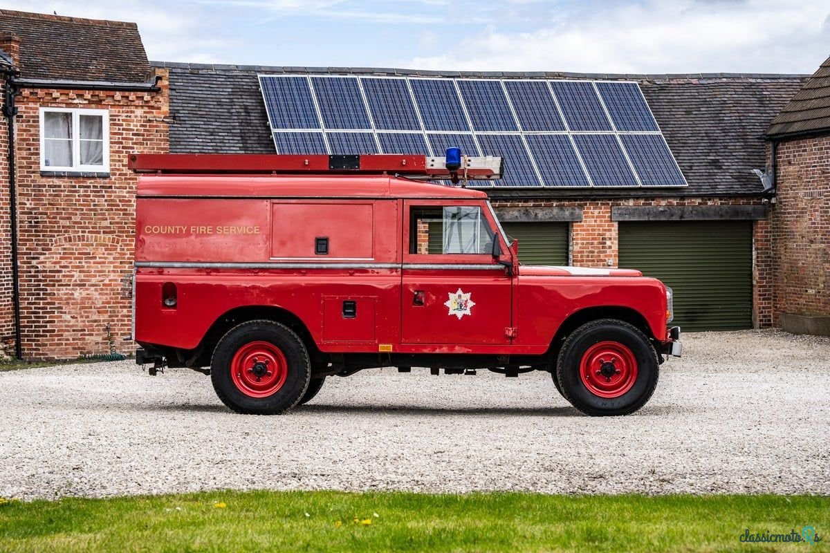 1982' Land Rover Series 3 photo #4