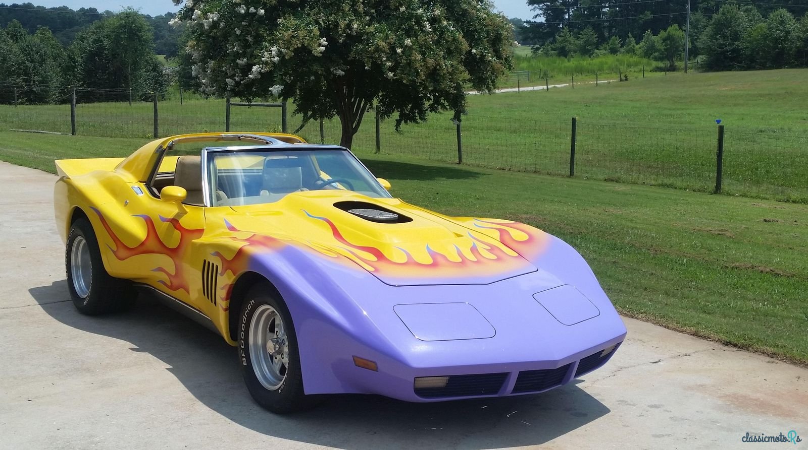 1976' Chevrolet Corvette photo #2