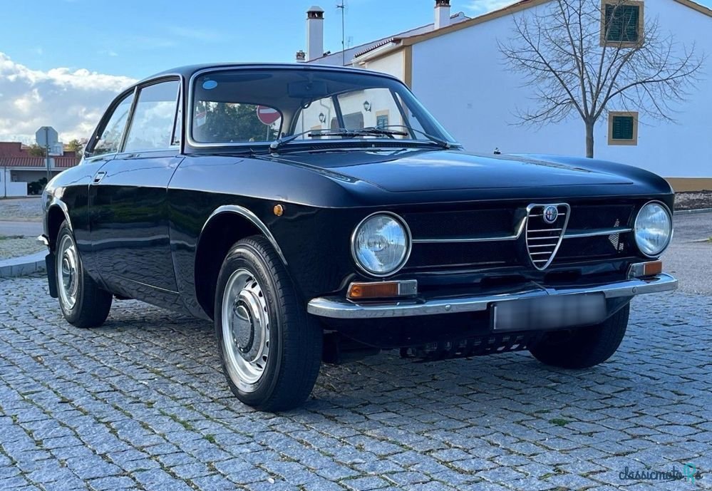 1972' Alfa Romeo GT photo #3