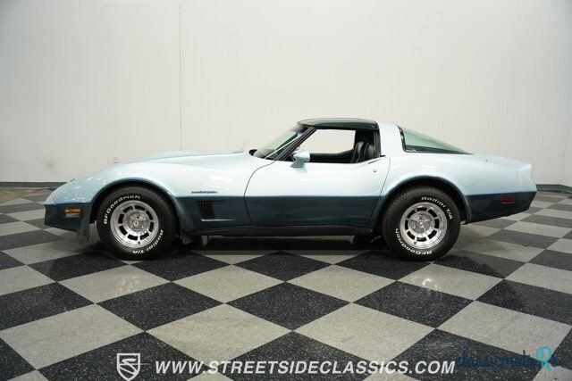 1982' Chevrolet Corvette photo #2