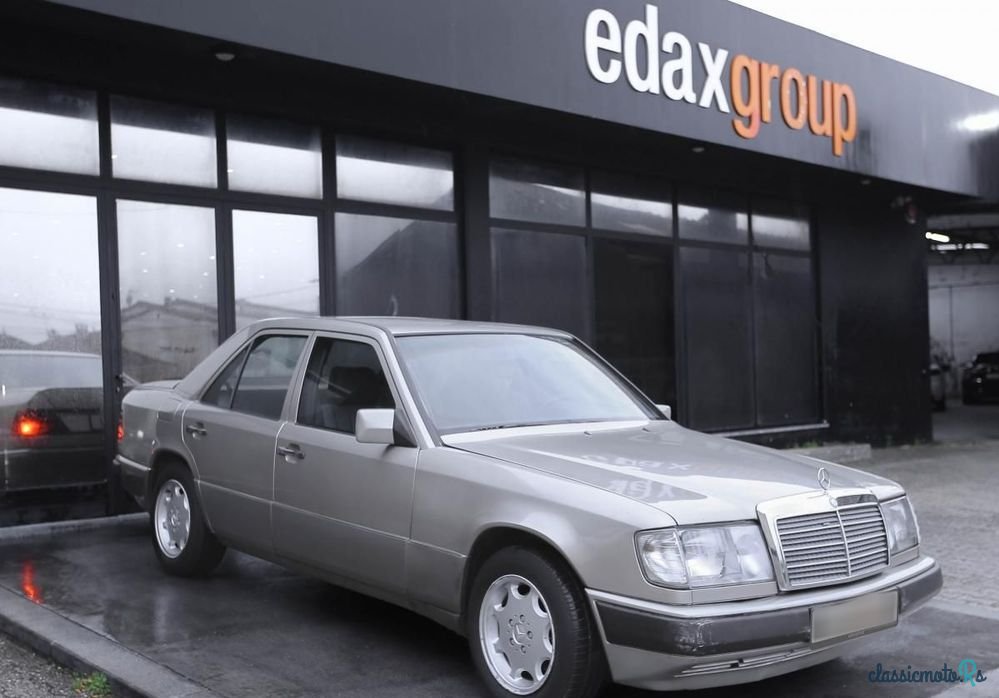 1986' Mercedes-Benz 250 photo #1