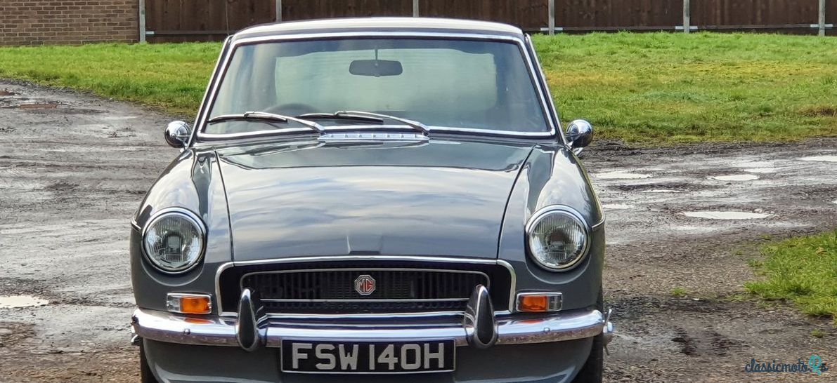1970' MG Mgb Gt photo #2