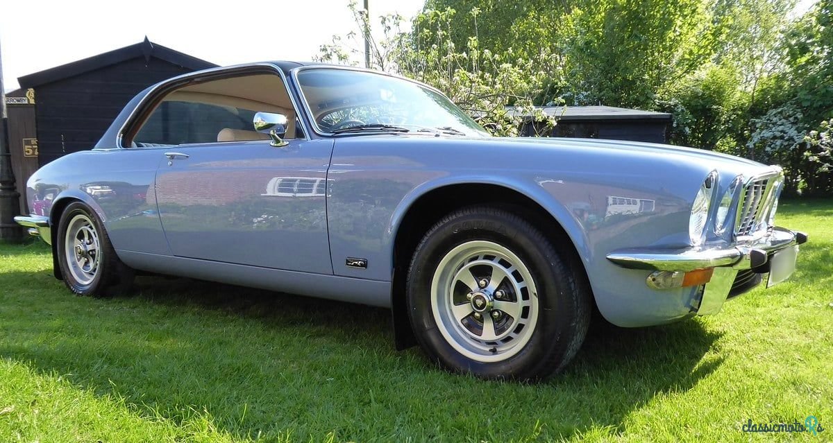 1975' Jaguar XJ photo #5