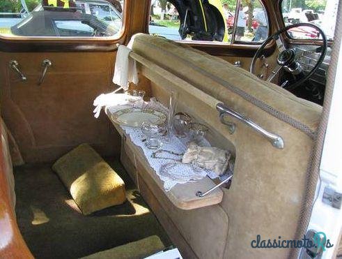 1937' Cadillac Series 8519 Touring Sedan V-12 photo #5