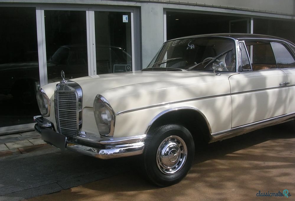 1965' Mercedes-Benz W112 300 SE photo #3