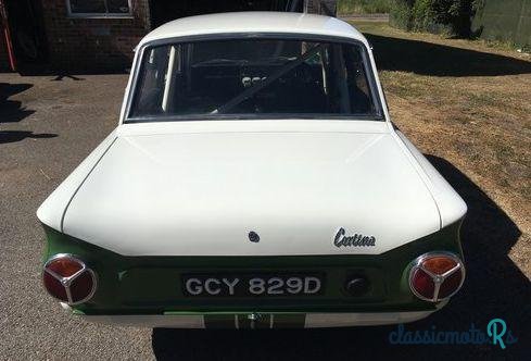 1966' Ford Cortina photo #2