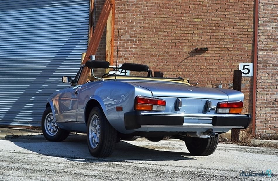 1983' Fiat 124 photo #2