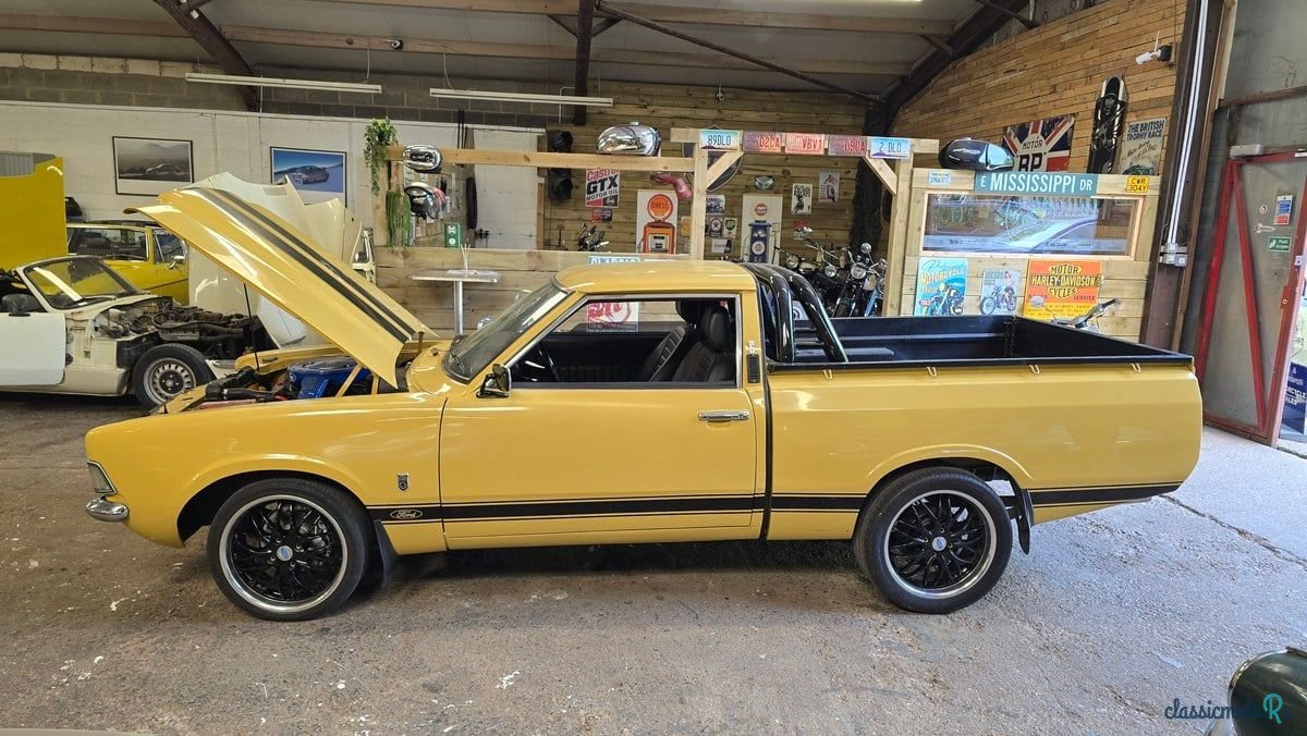 1974' Ford Cortina photo #4