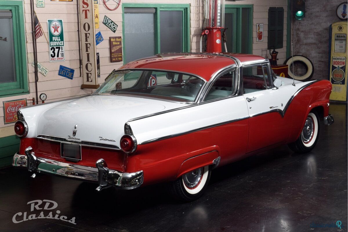 1955' Ford Fairlane photo #4