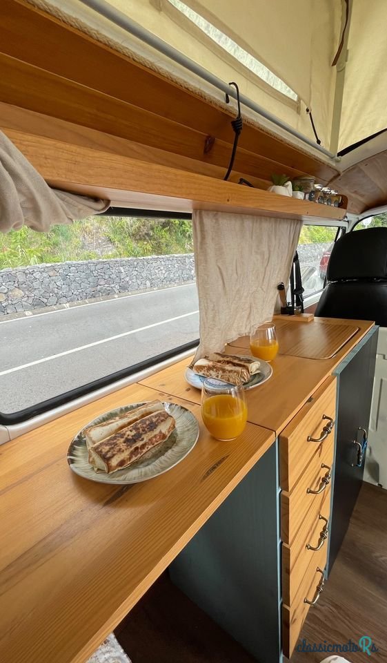 1976' Volkswagen Transporter photo #5