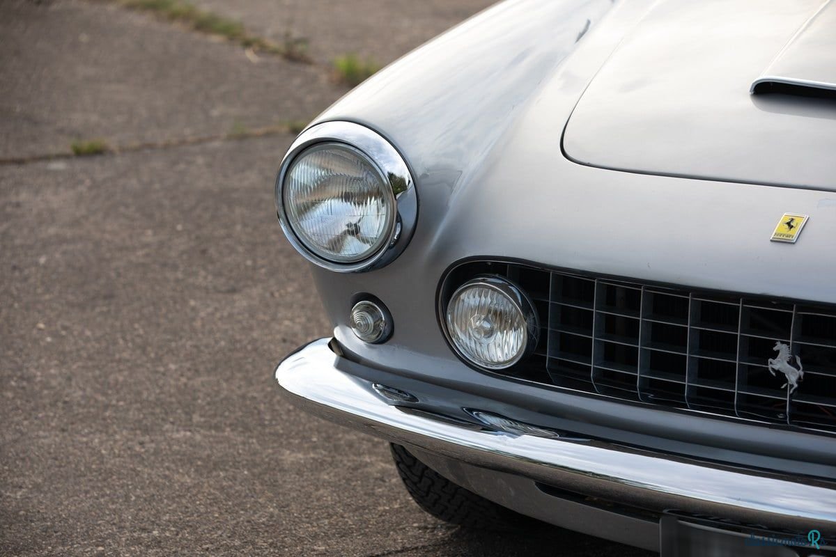 1961' Ferrari 250 photo #4