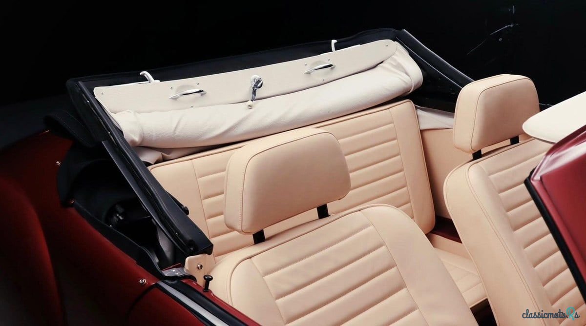 1968' Volkswagen Karmann Ghia photo #5