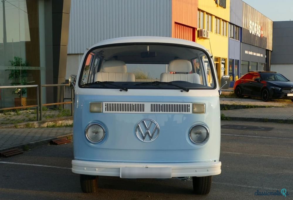 1971' Volkswagen Type 2 photo #2