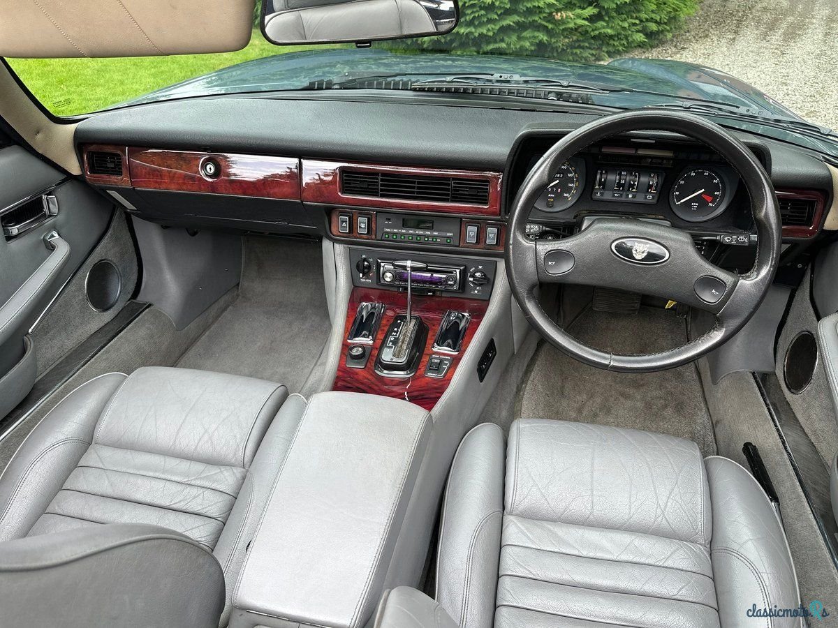 1988' Jaguar XJS photo #3