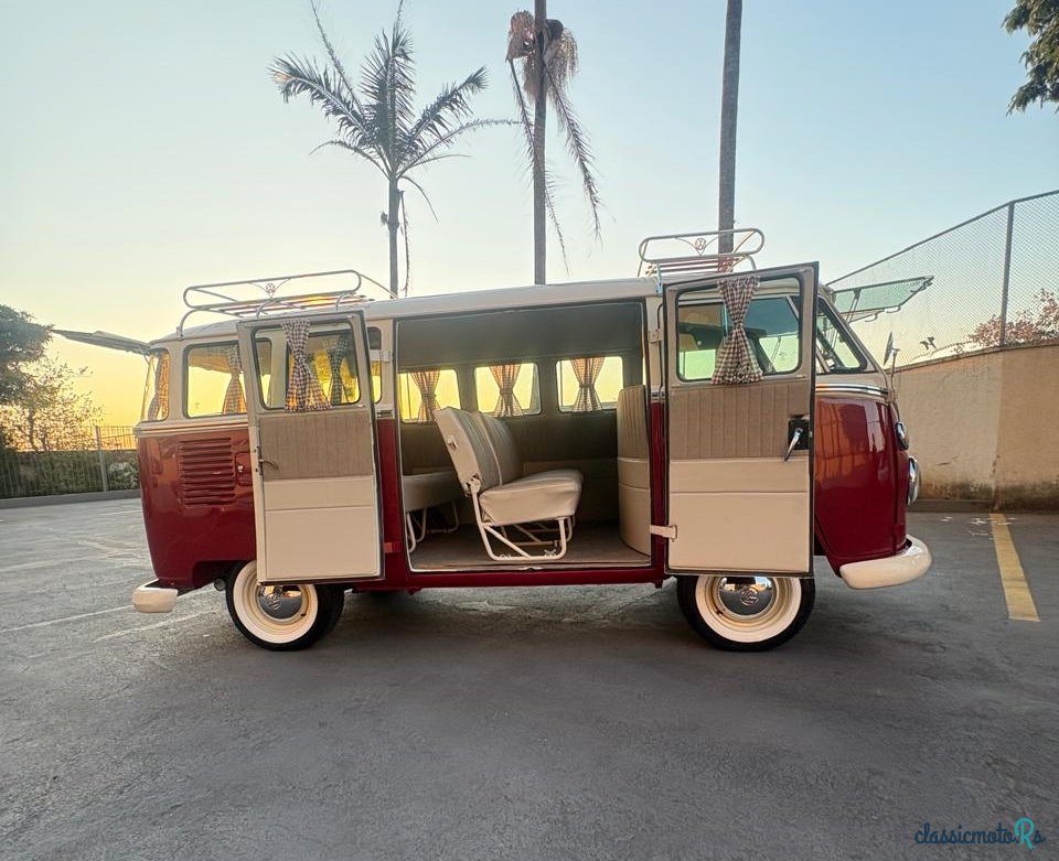 1975' Volkswagen Coccinelle T1 split window bus Brazilian photo #5