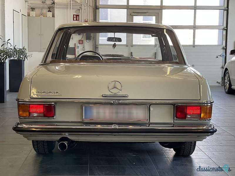 1968' Mercedes-Benz 200 D W114 photo #6