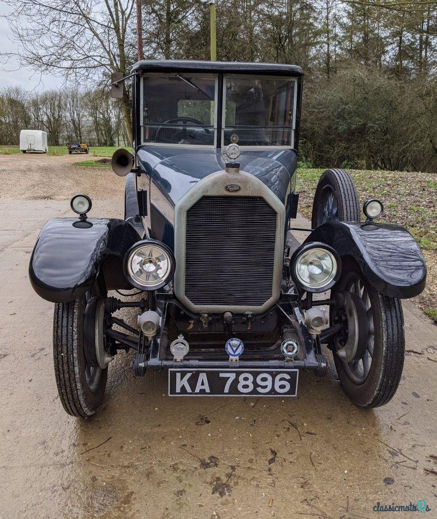1927' Humber 14/40 Six Light Saloon photo #1