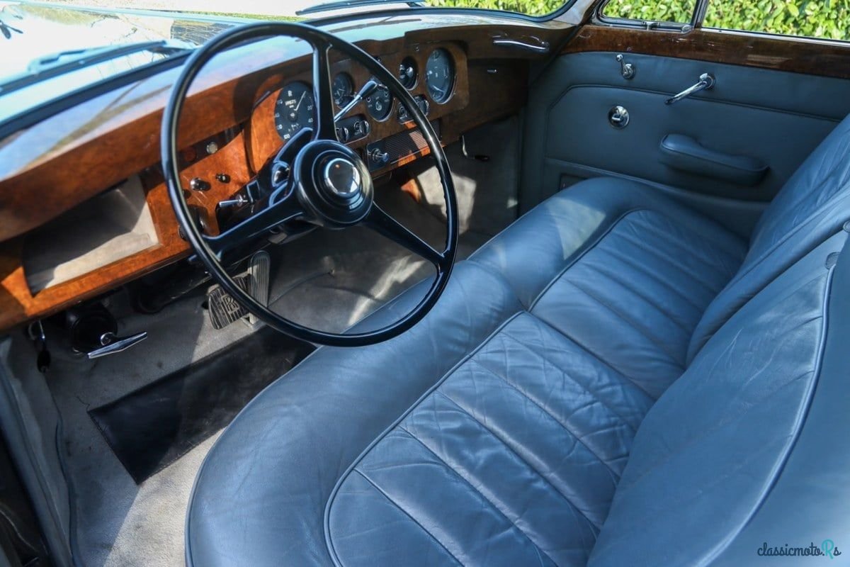 1962' Rolls-Royce Phantom photo #3