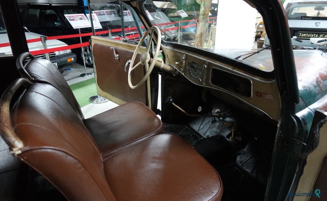 1951' Renault photo #5