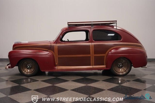 1946' Ford Deluxe photo #2