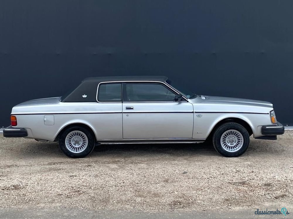 1979' Volvo 262 photo #6