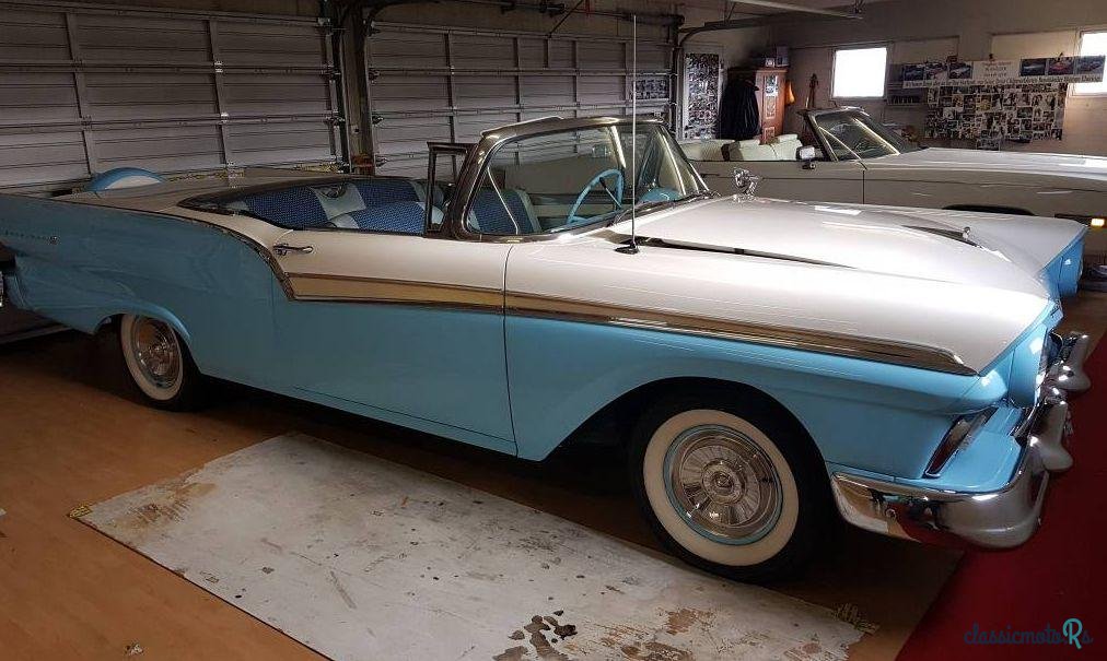 1960' Ford Fairlane photo #3